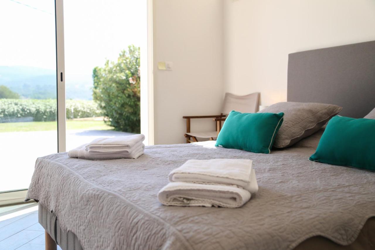 Domaine De La Font Des Peres - Teritoria Hotel Le Beausset Eksteriør billede