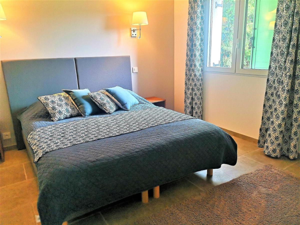 Domaine De La Font Des Peres - Teritoria Hotel Le Beausset Eksteriør billede