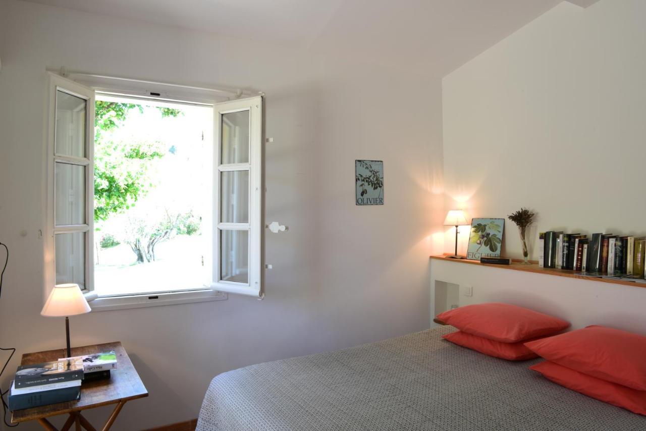 Domaine De La Font Des Peres - Teritoria Hotel Le Beausset Eksteriør billede