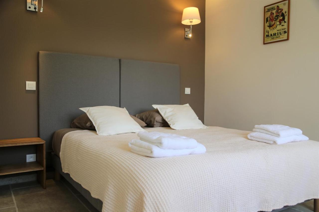 Domaine De La Font Des Peres - Teritoria Hotel Le Beausset Eksteriør billede
