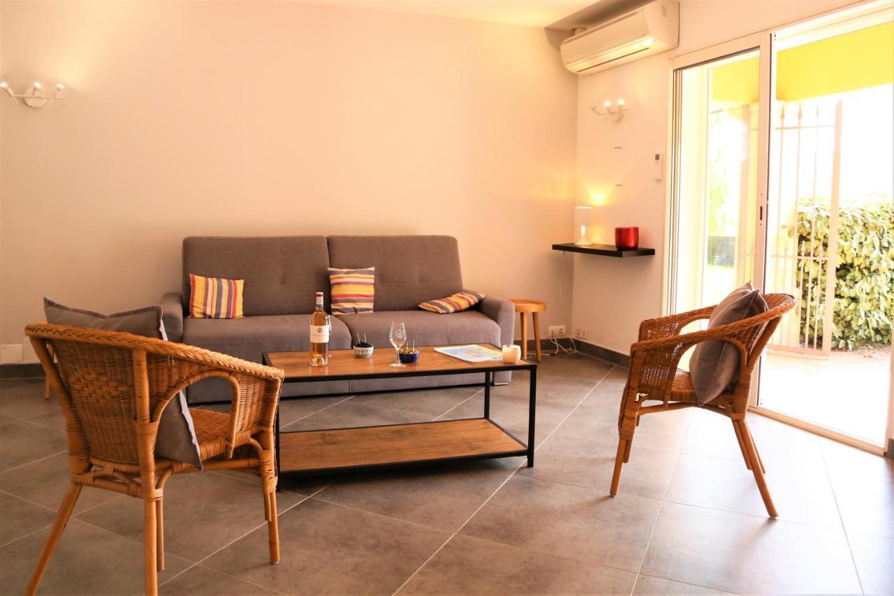 Domaine De La Font Des Peres - Teritoria Hotel Le Beausset Eksteriør billede